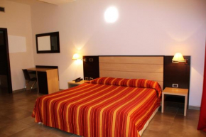 Гостиница Hotel Insteia  Полла